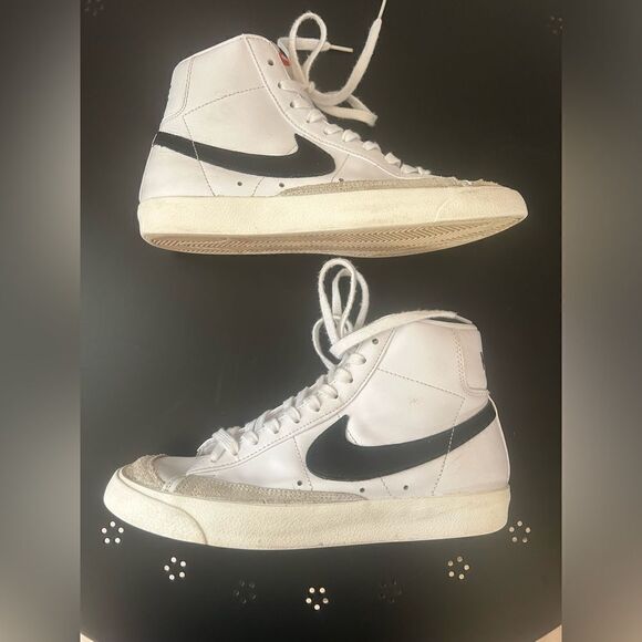 Nike | Blazer Mid '77 in White Sail | 8.5 - Picture 6 of 10